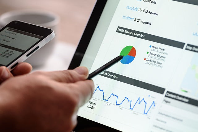 HOG article on better tool between copywriting and content writing in achieving a great SEO rating