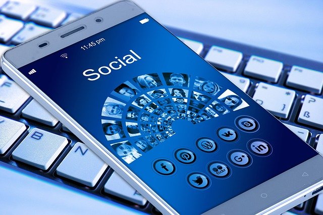 HOG thoughts on how social media affect college students