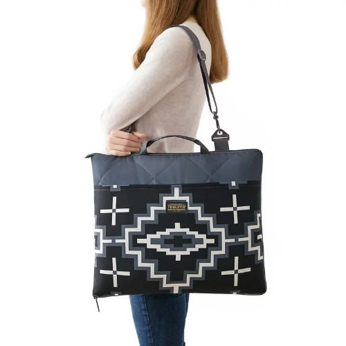 Pendleton Outdoor Packable Blanket ''Water Resistant'' - Black 60in x 72in - 152cm x 182cm