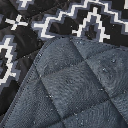 Pendleton Outdoor Packable Blanket ''Water Resistant'' - Black 60in x 72in - 152cm x 182cm