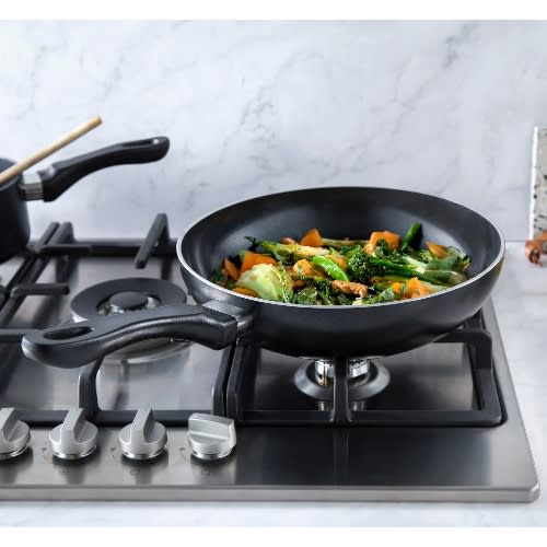 Bk Vivid Non-stick 28cm/3.7 Litre Wok, Black - Oven Safe. Home Office Garden | HOG-HomeOfficeGarden | online marketplace