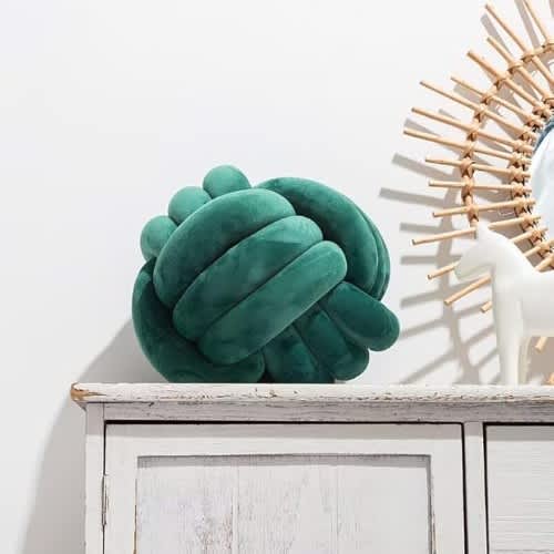 Dream on Knot Pillow - 28cm - Green