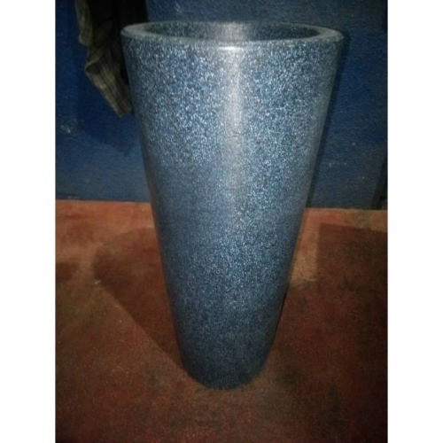 Cylinderical Black Planter. @HOG - Home Office Garden Online Marketplace