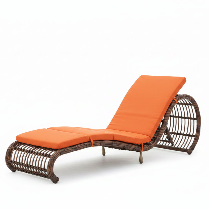 Swimming Poolside Lounger Bed. @HOG - Home Office Garden Online Marketplace