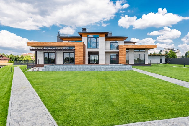 HOG article about 7 common myths about artificial grass