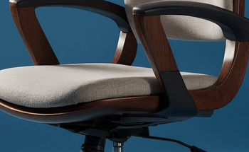 10 Office Chair Stretches That Actually Work (And You Can Do in 60 Seconds)