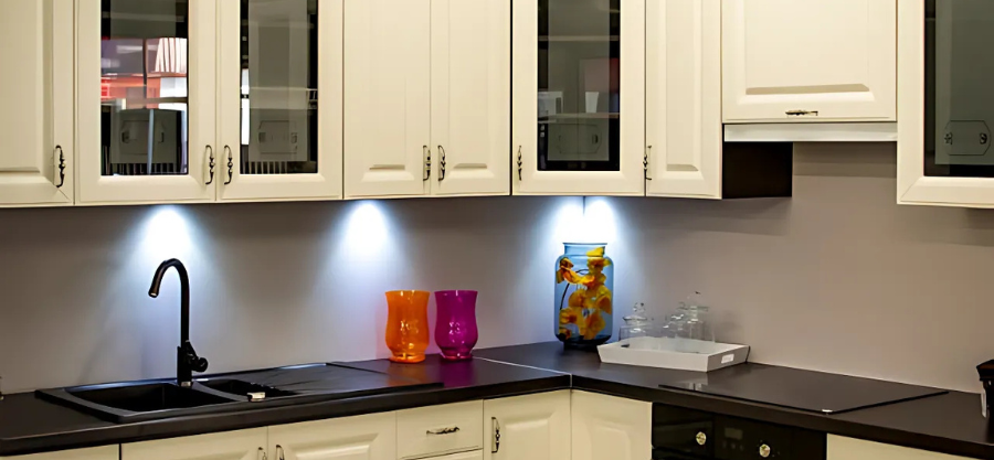 Updating Your Kitchen? Don't Forget These 8 Necessities