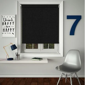 HOG CHOOSING ROLLER BLINDS FOR OFFICE DESIGN