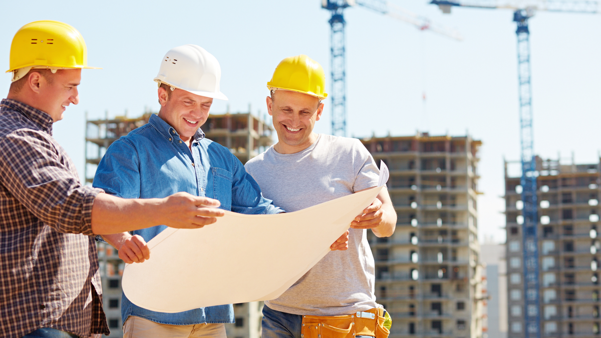 What a Siding Contractor Evaluates Before Replacing an Aging Home Exterior System Properly