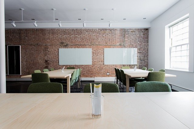 HOG article about choosing  office furniture