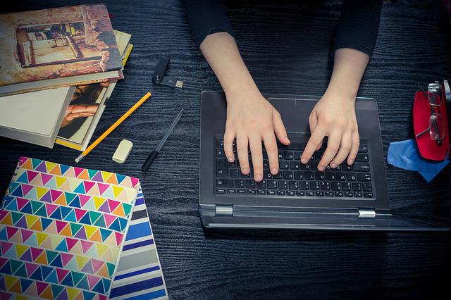HOG blog post on home office ideas that will encourage your productivity