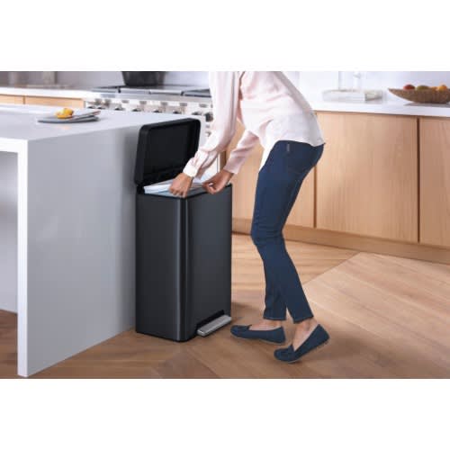 Kohler Step Trash Bin - 47L Home Office Garden | HOG-HomeOfficeGarden | online marketplace