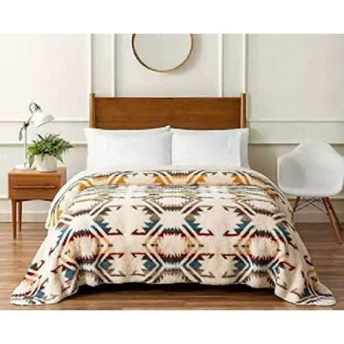 Sherpa Fleece Twin Blanket In White/beige - 66 X 92". Home Office Garden | HOG-HomeOfficeGarden | online marketplace