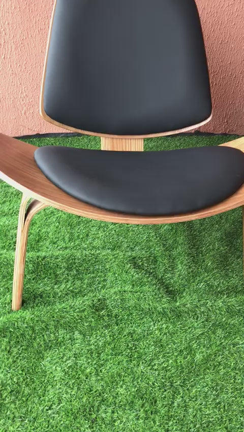 Hans Wegner Shell Chair Replica. Home Office Garden | HOG-HomeOfficeGarden | online marketplace
