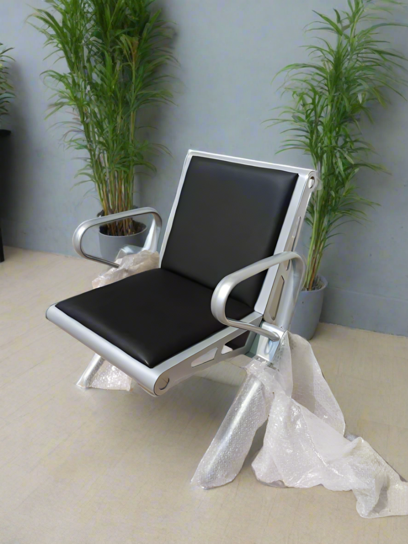 Wurin zama Guda Bakin Karfe Bench tare da Kushin Fata-Black